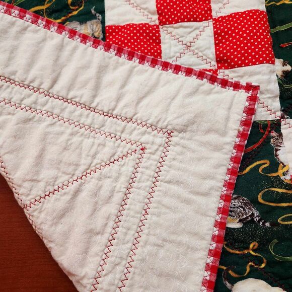 Christmas Cats Handmade Lap or Child Size Quilt Green Red Checkered 41" x 35" - Picture 5 of 8